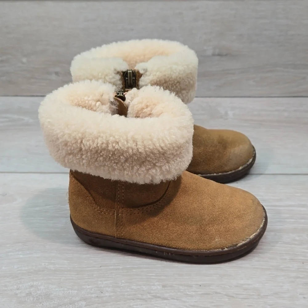 Ugg Australia Jorie II Kids Girl Leather Sheepskin Boots shoes sz 8 Toddler